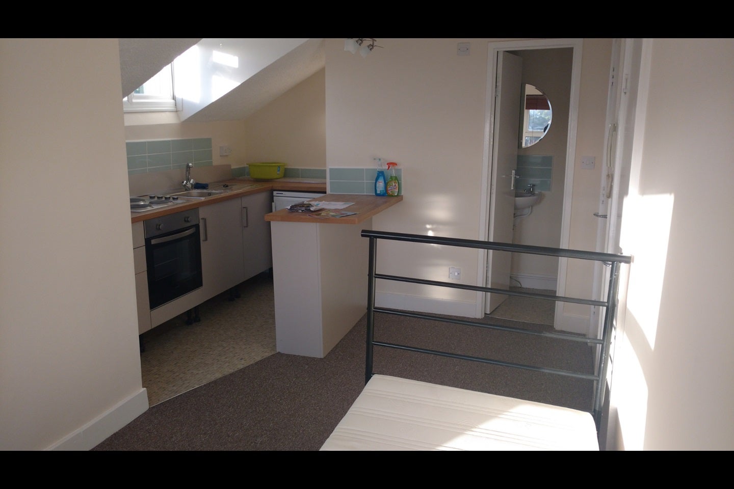 Flat Alexandra Road in Gloucester