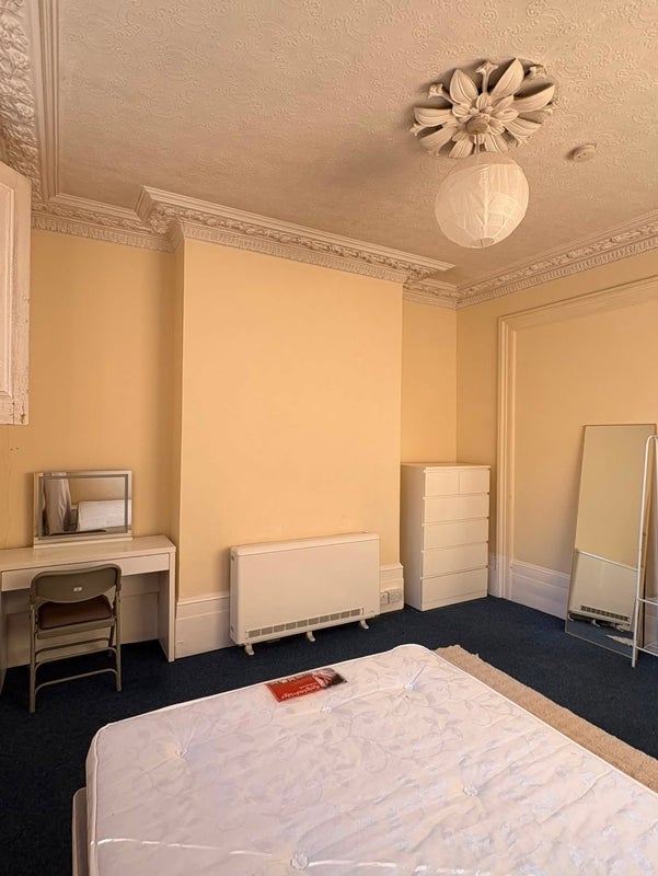 Room Thane Villas in Greater London
