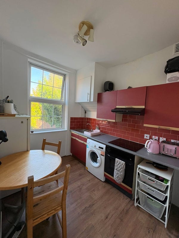 Room Thane Villas in Greater London