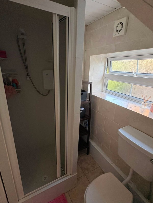 Room Thane Villas in Greater London