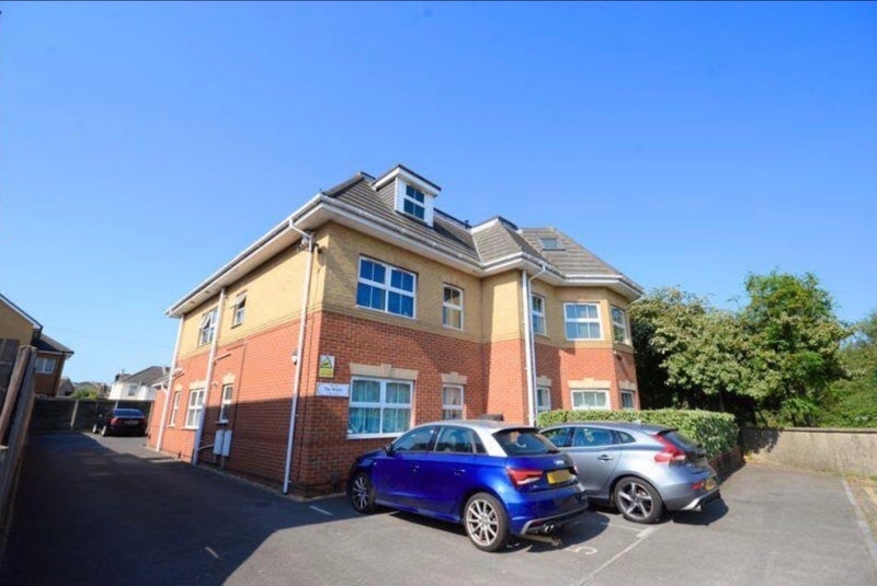 Flat Avon Close in Bournemouth