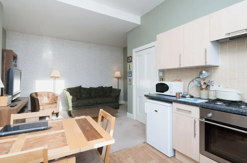 Flat Balcarres Street in City of Edinburgh
