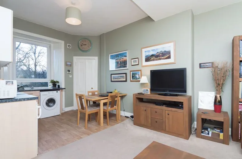Flat Balcarres Street in City of Edinburgh