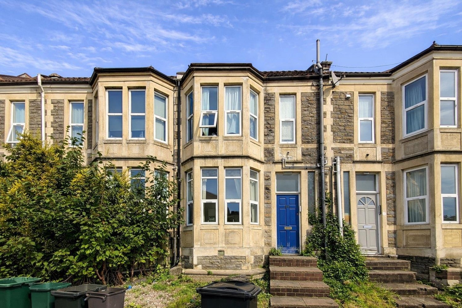Flat Hotwell Road in Bristol