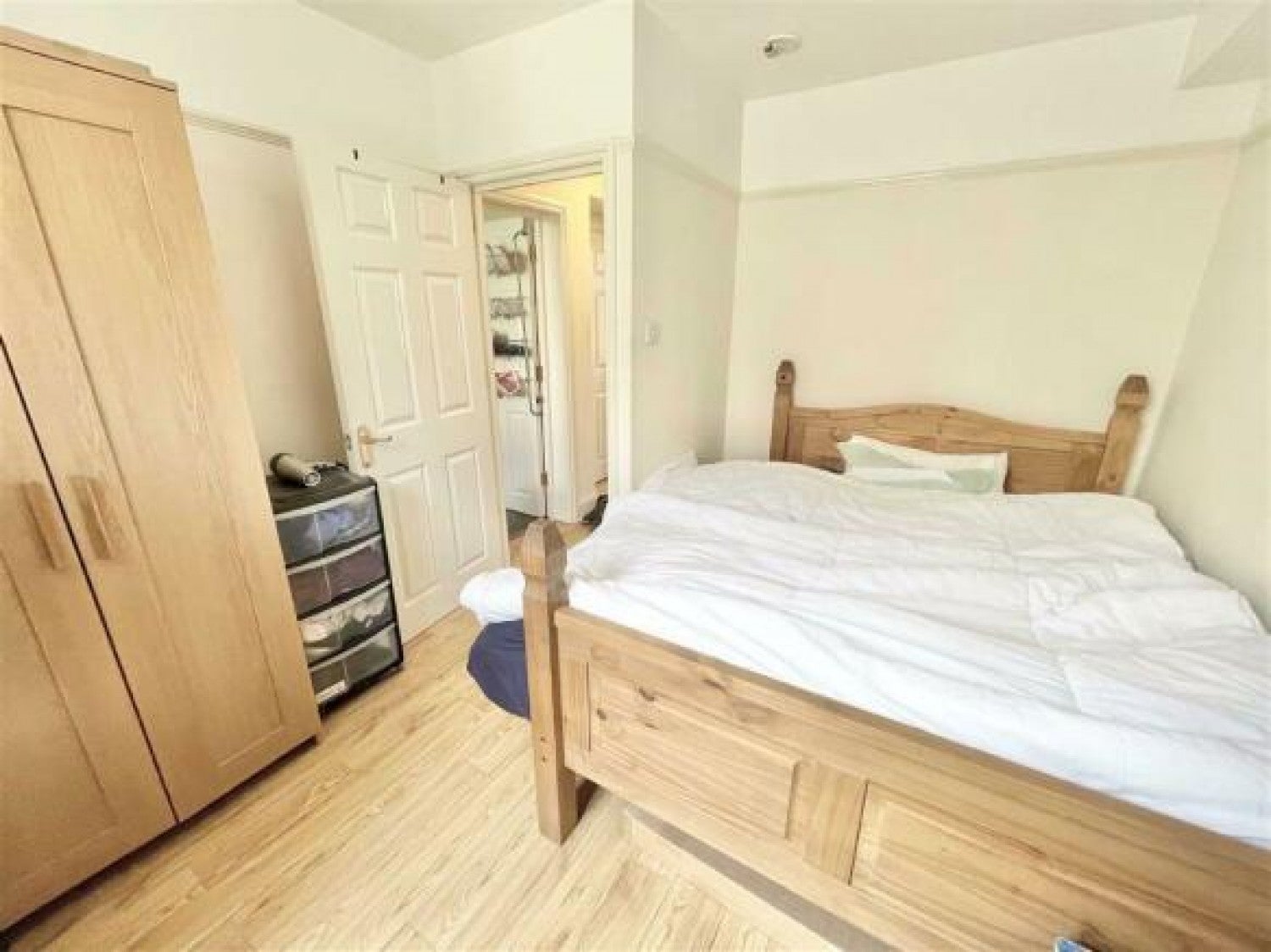 Flat Hotwell Road in Bristol