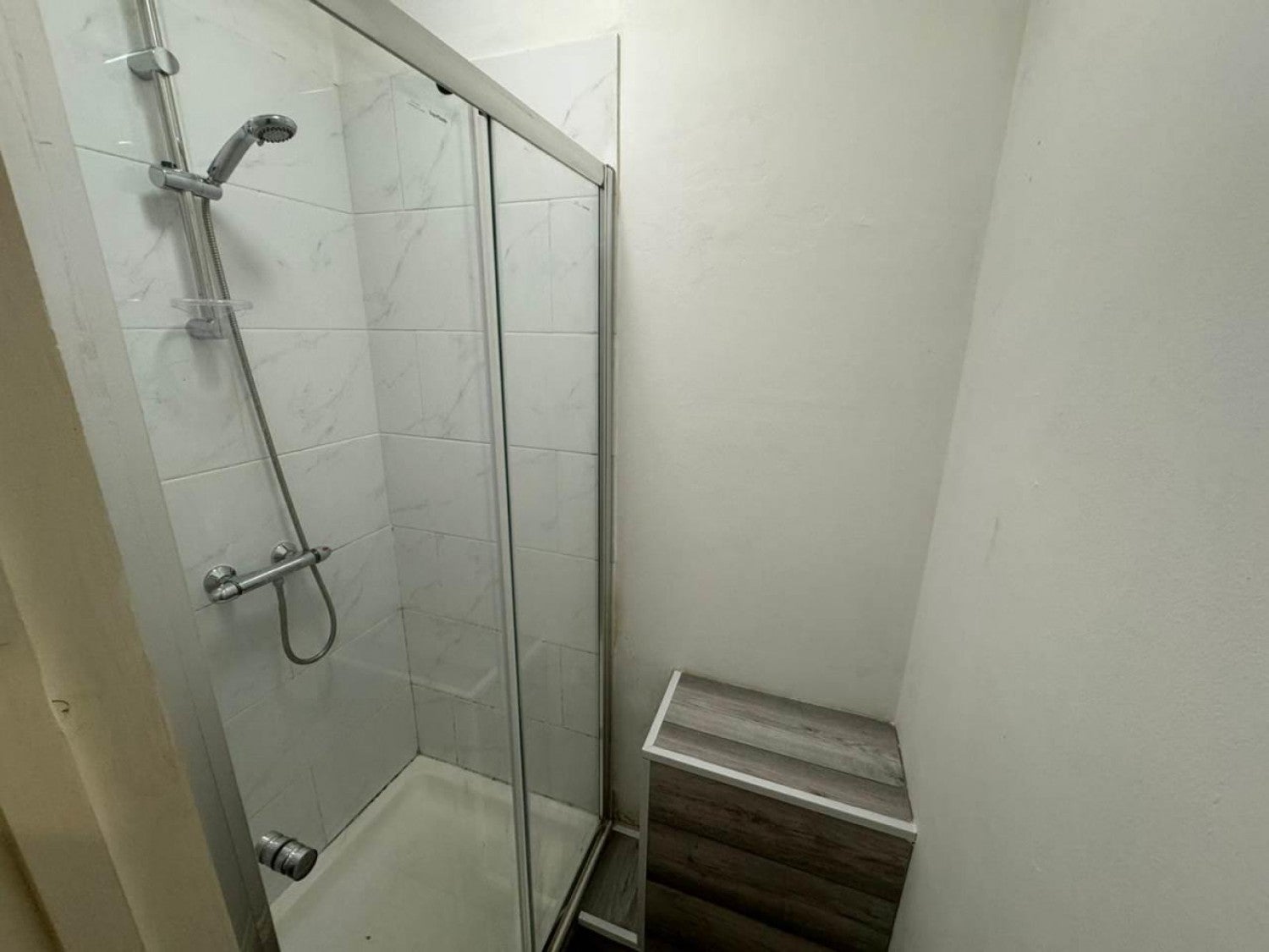 Flat Hotwell Road in Bristol