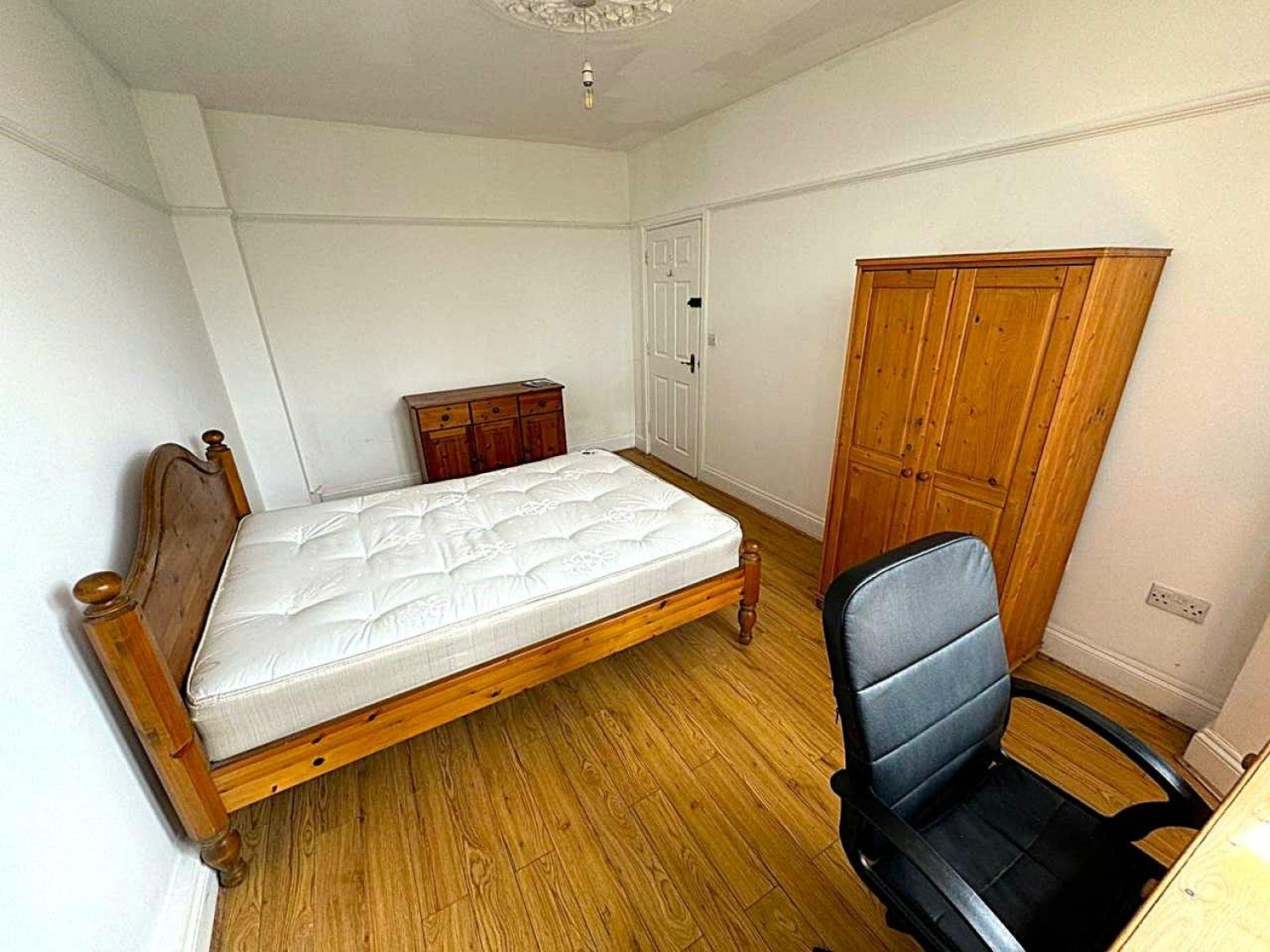 Flat Hotwell Road in Bristol