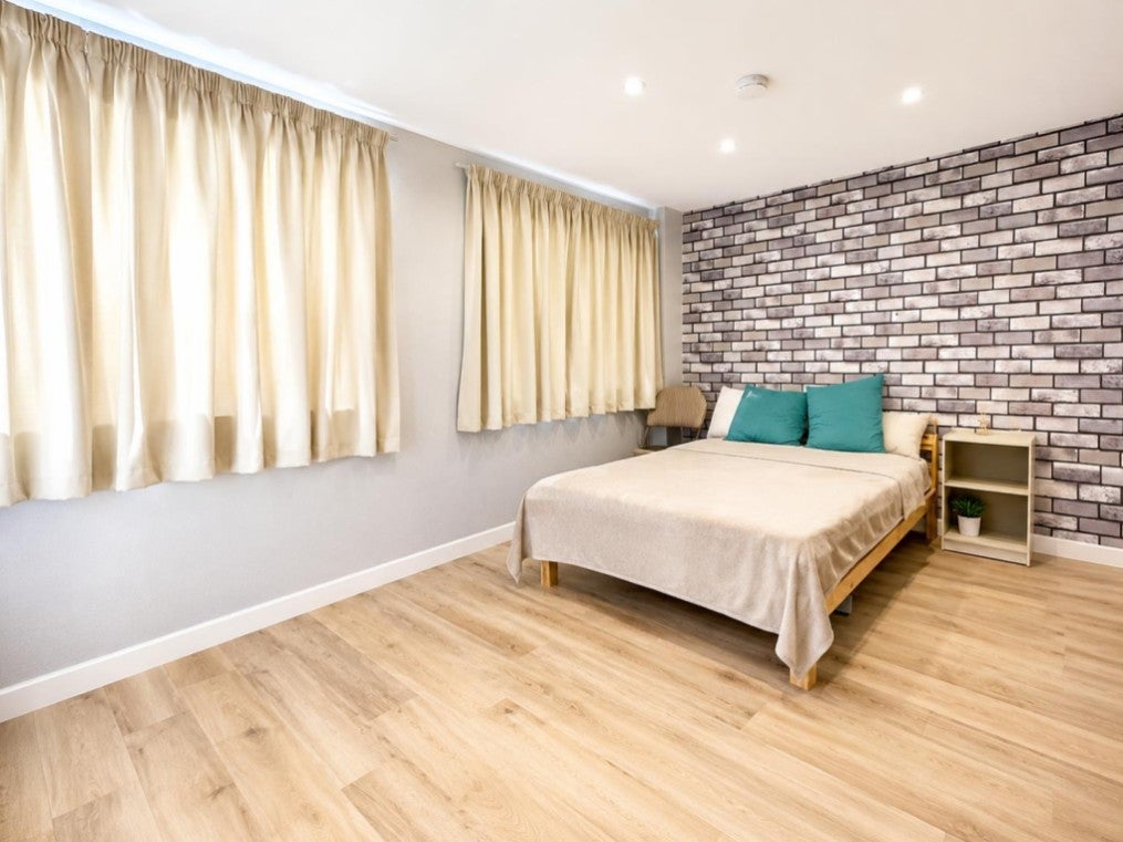 Flat Horndean Road in Winkfield