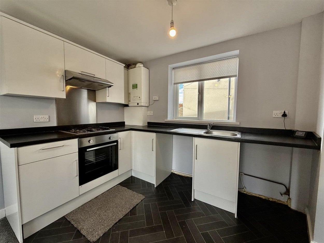 Flat Deckham Terrace in Gateshead