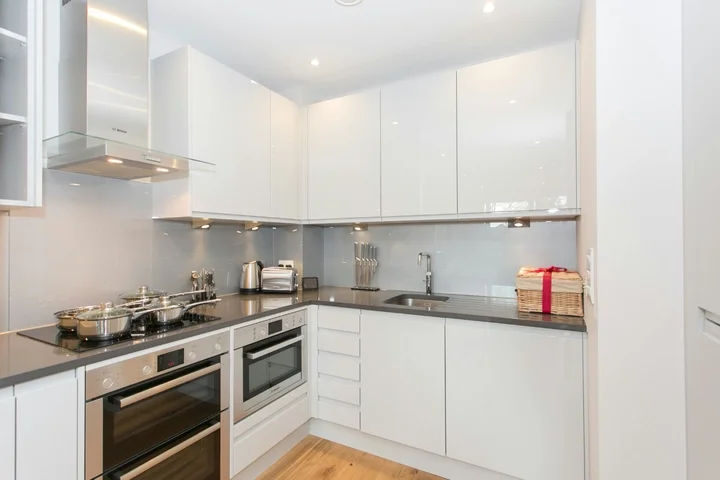 Flat Amberley Road in City of Westminster