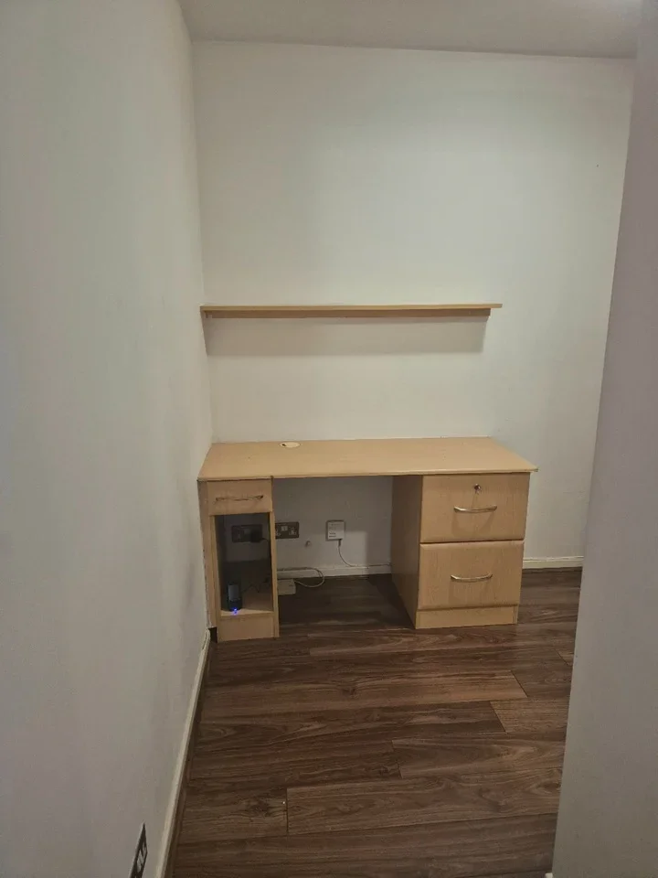 Flat Thornhill Gardens in Greater London