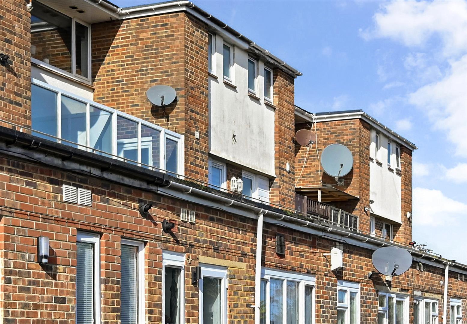 Flat Madeira Avenue in Arun
