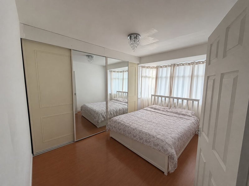 Room Stockton Road in Greater London