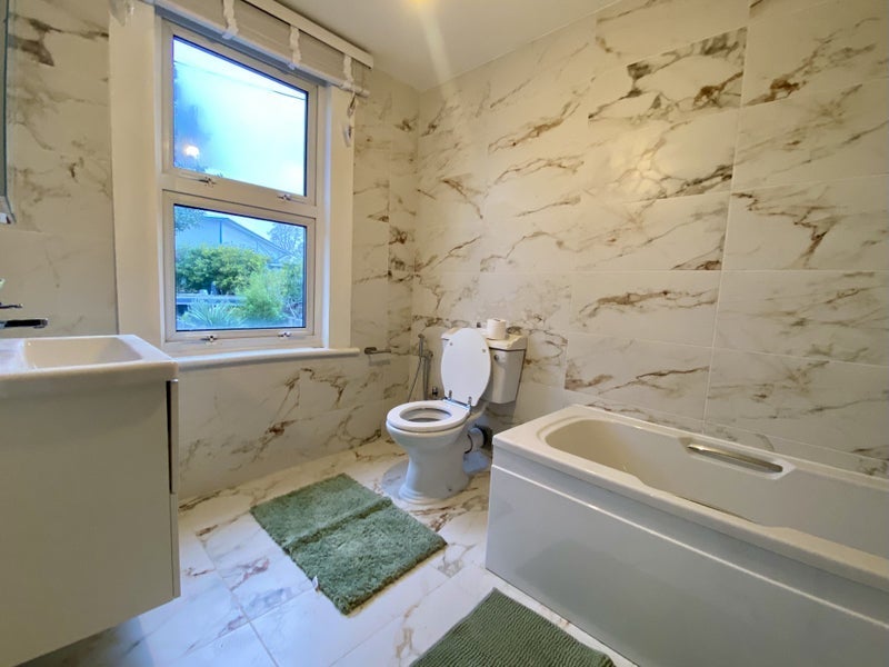 Room Durnsford Road in Greater London