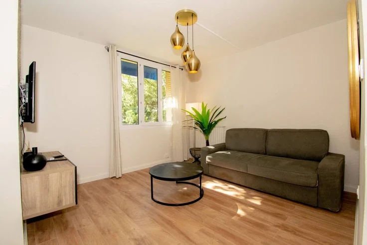 Flat Rue Frédéric Fays in Villeurbanne