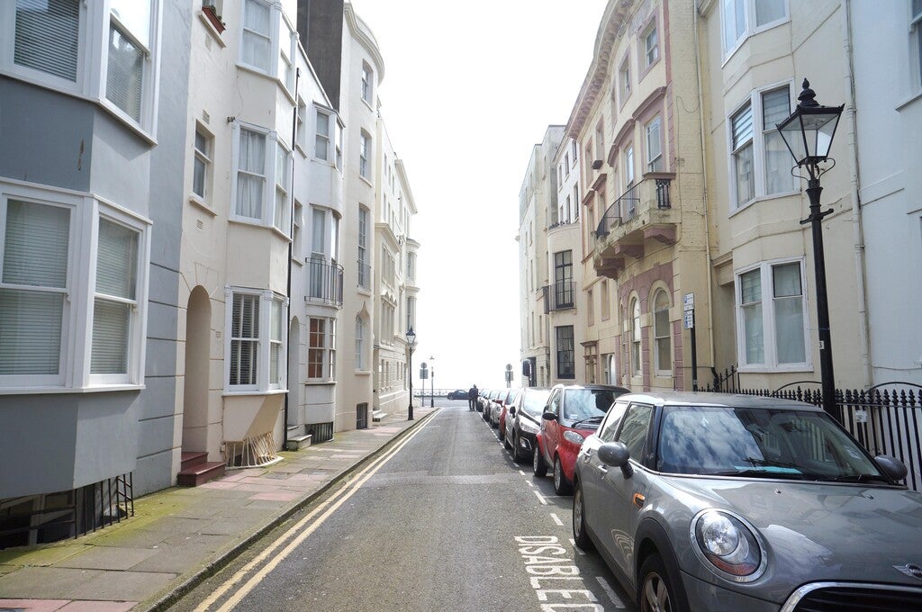 Room Lower Esplenade in Brighton