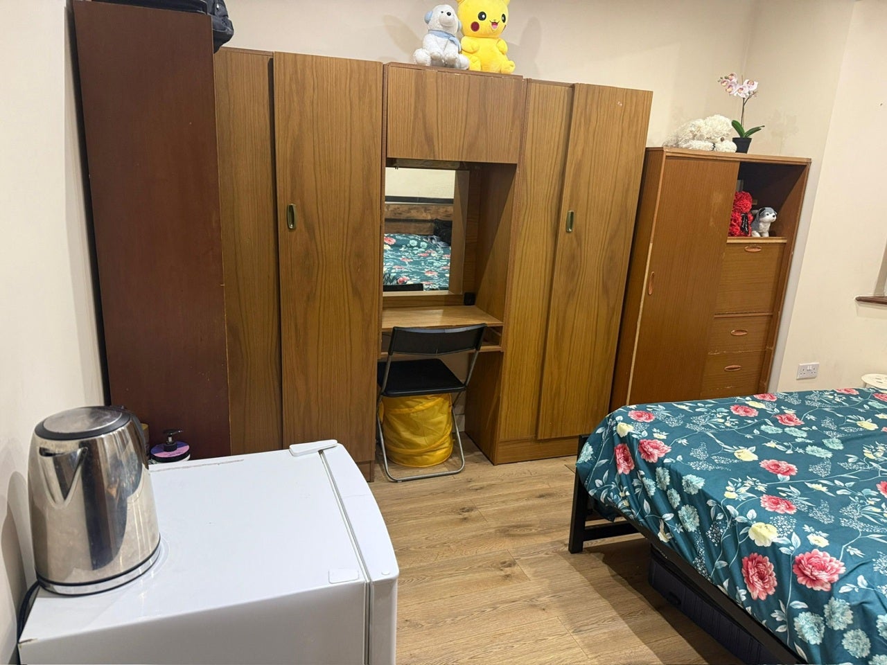 Room Eastern Avenue West in Greater London