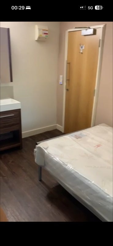 Room St Ann's Lane in Leeds