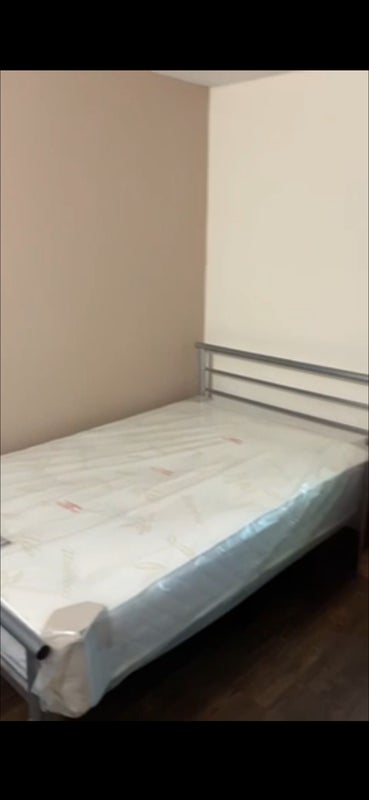 Room St Ann's Lane in Leeds
