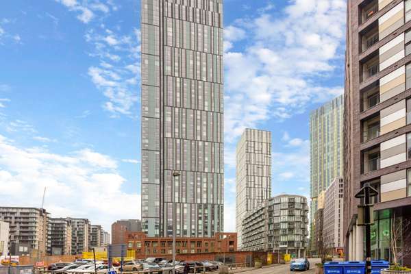 Flat Bankside Boulevard in Salford