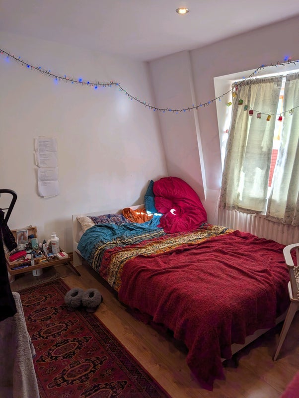 Room New Cross Road in Greater London