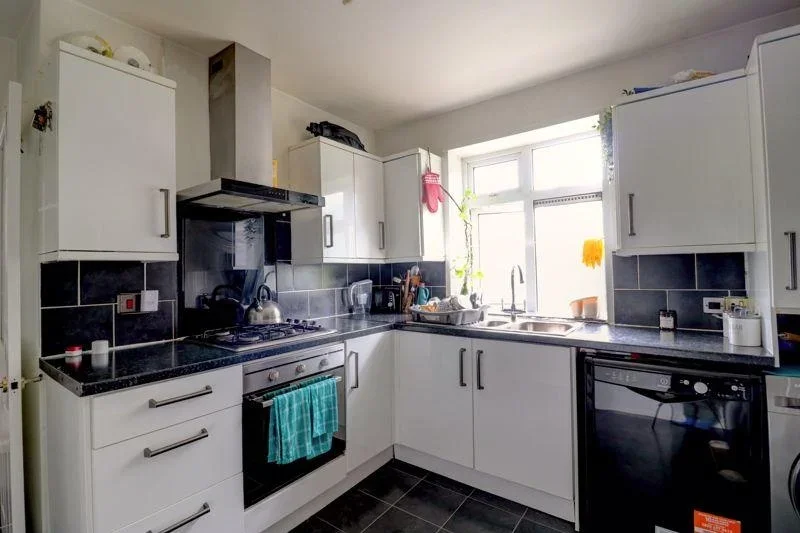 Flat Duke Road in Greater London