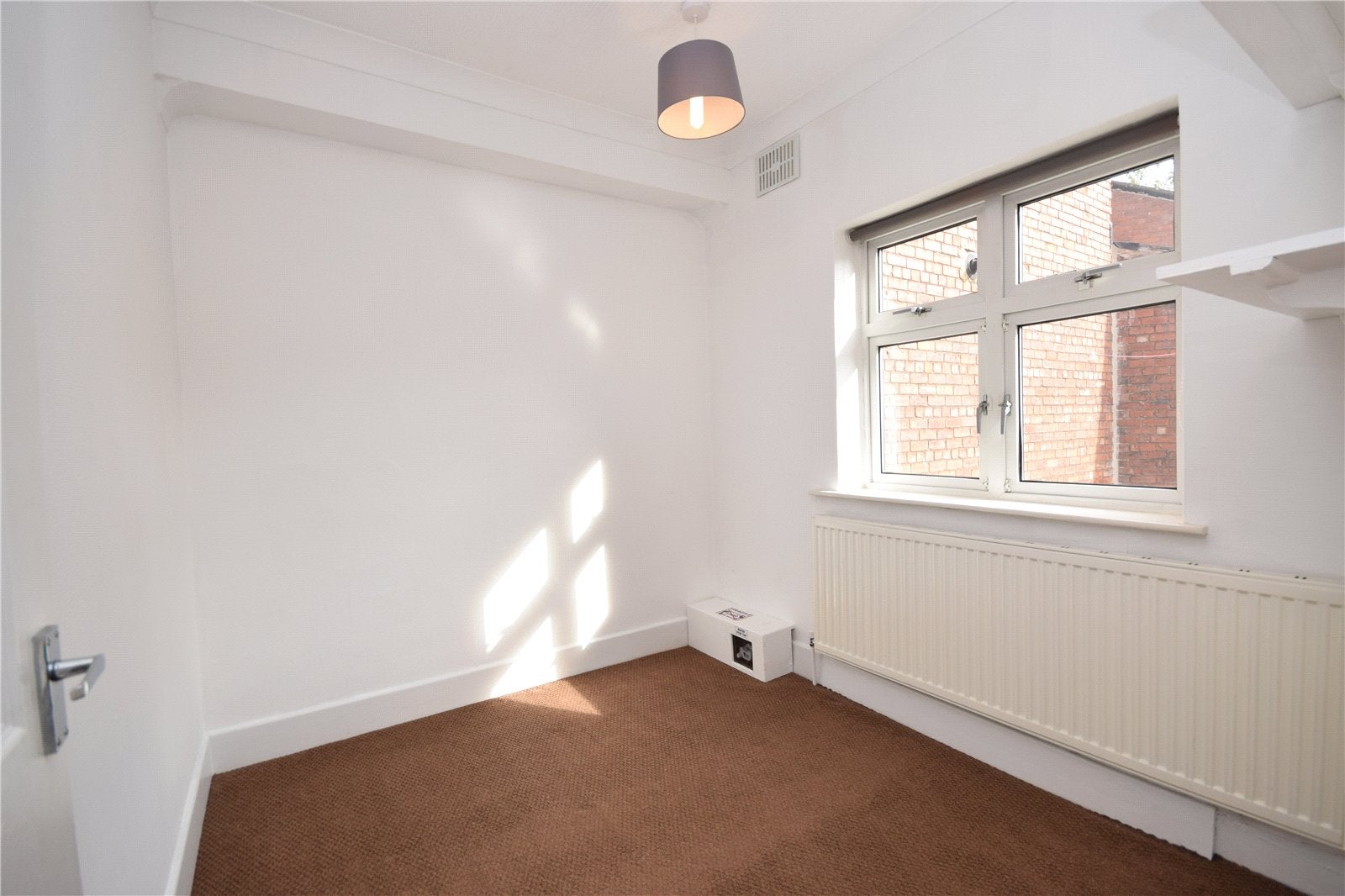 Flat Vesper Grove in Leeds