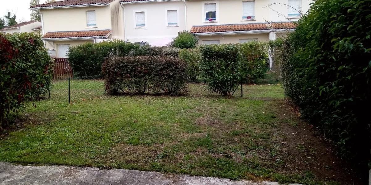 House Rue des Treilles in Libourne