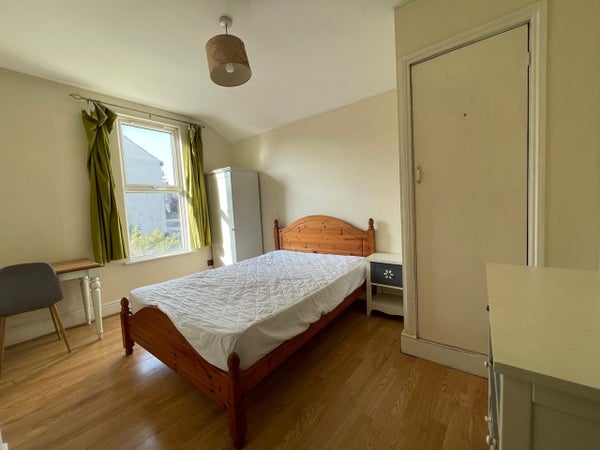 Flat Filton Avenue in Bristol