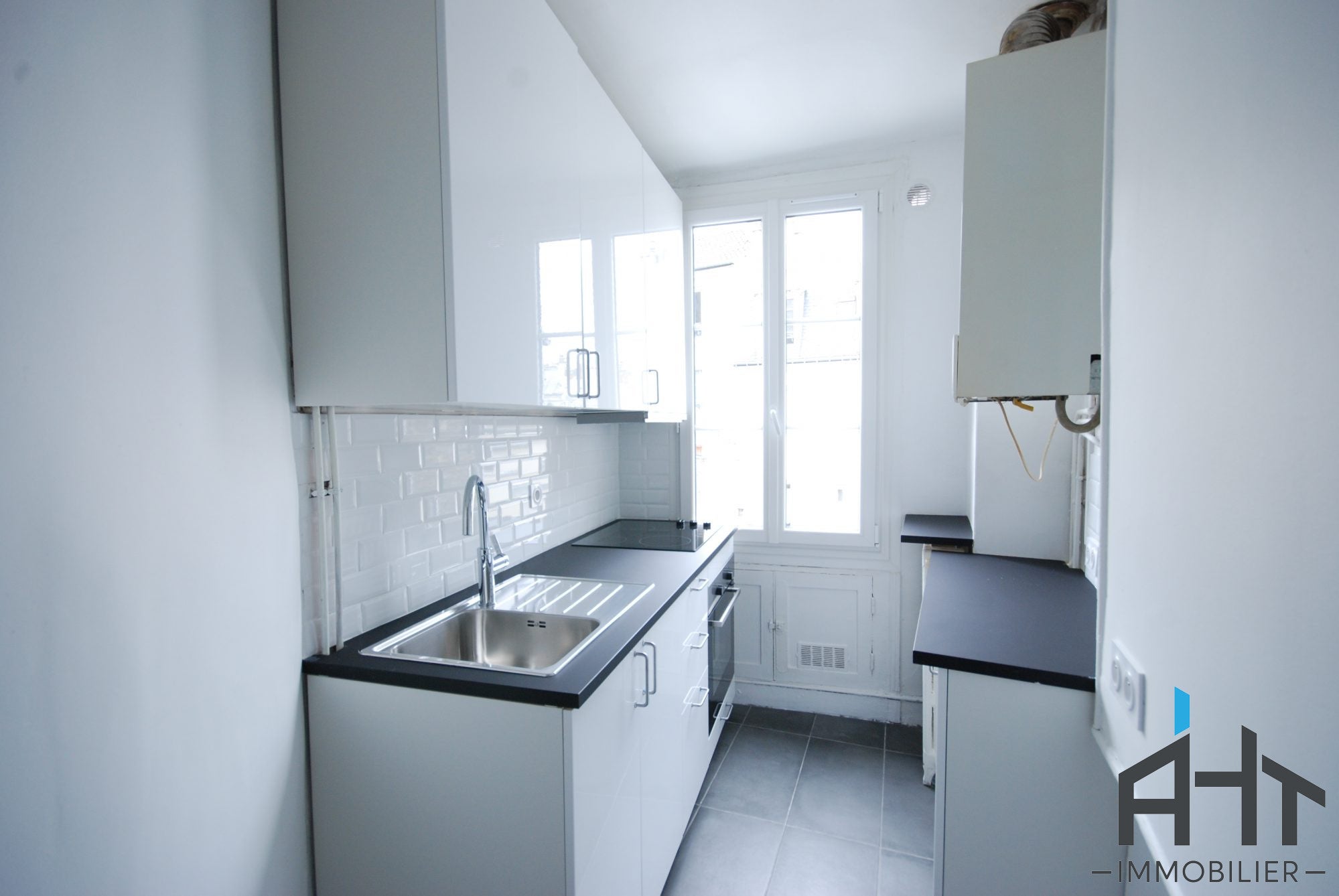 Flat Avenue de Saint-Mandé in Paris