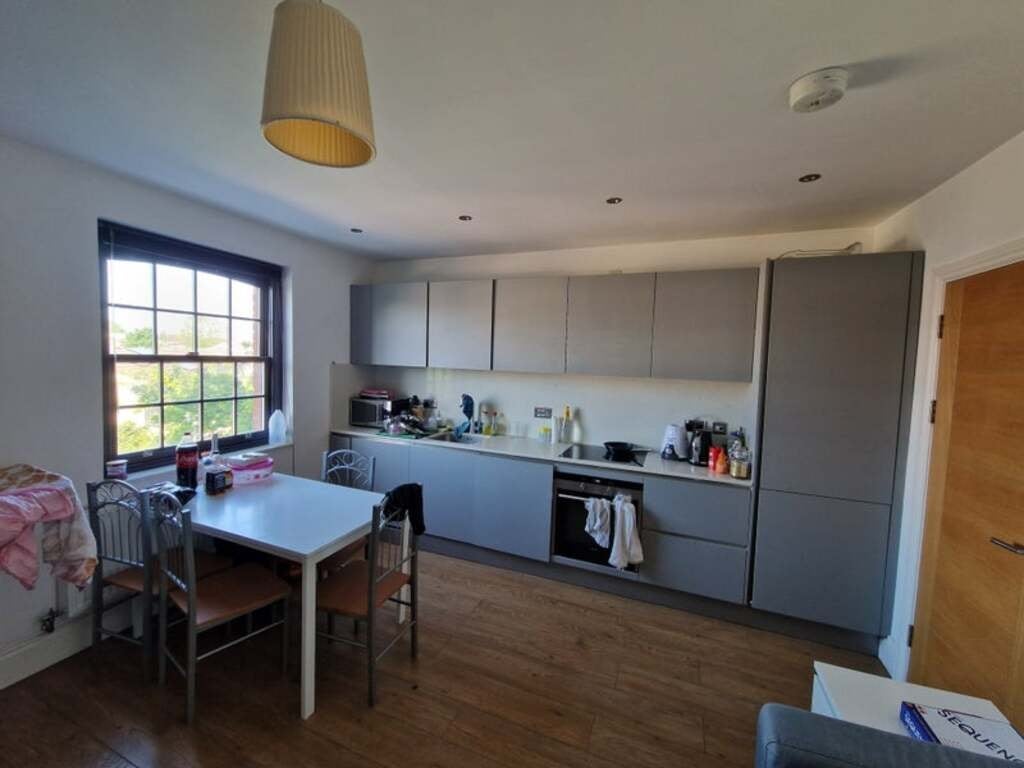 Room Chadbourn Street in Greater London