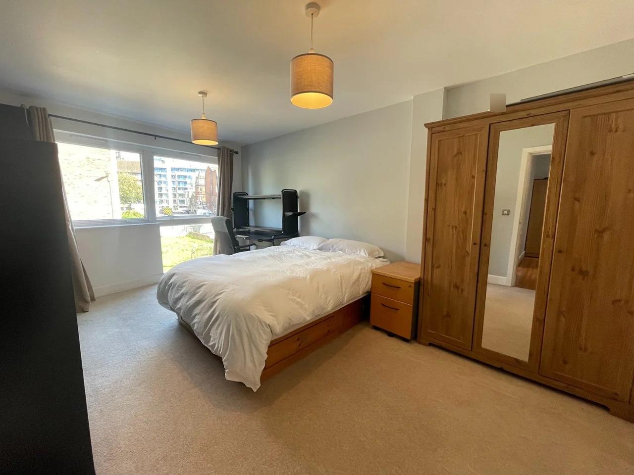 Flat John Ruskin Street in Greater London