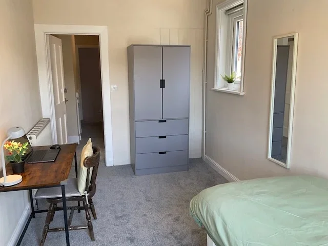Room West Hill Road in Ryde