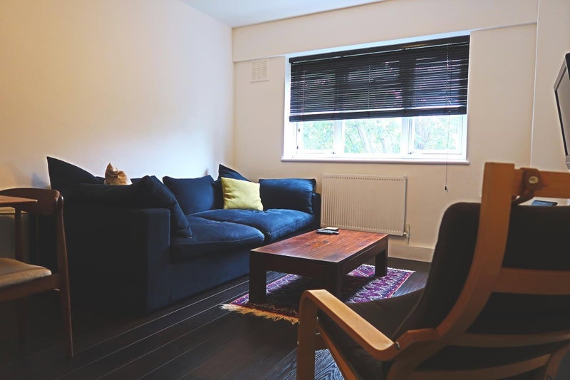 Flat Deepdene Gardens in Greater London