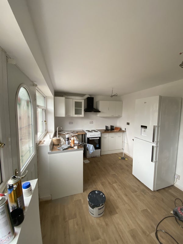 Room Heversham Avenue in Preston