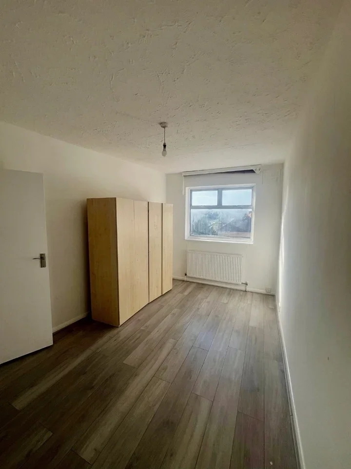 Flat Hertford Road in Greater London