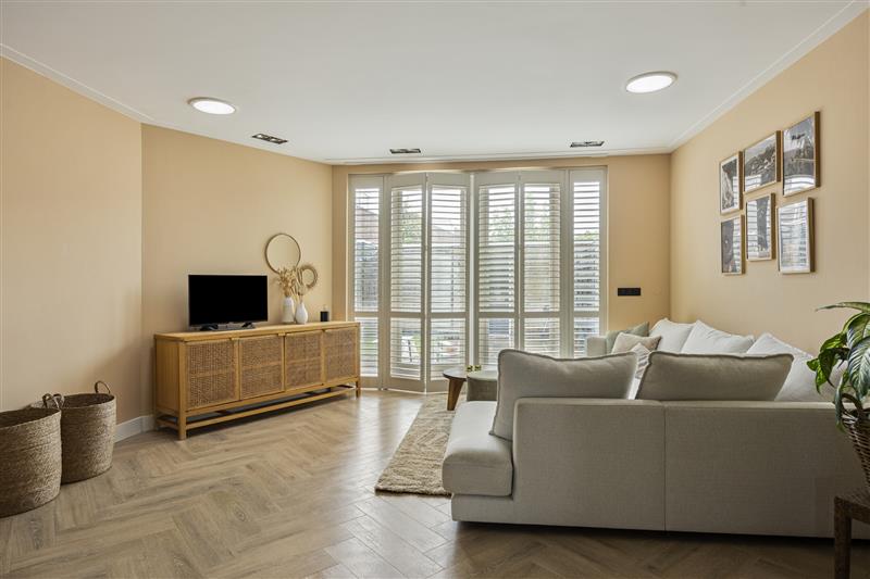 Hoekwoning te koop: Marie Jungiustuin 1, Heerhugowaard