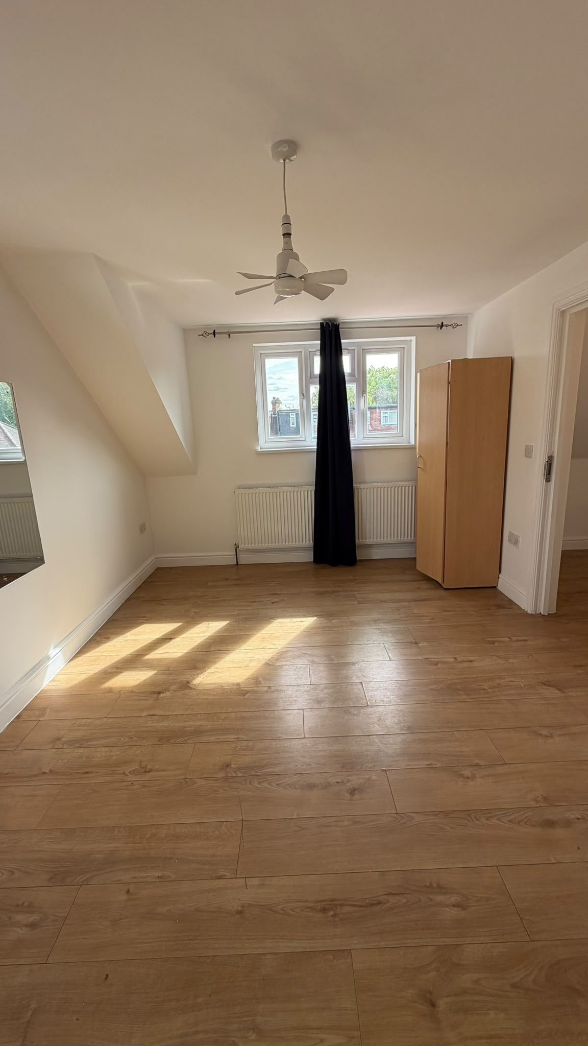 Flat Green Lane in Greater London