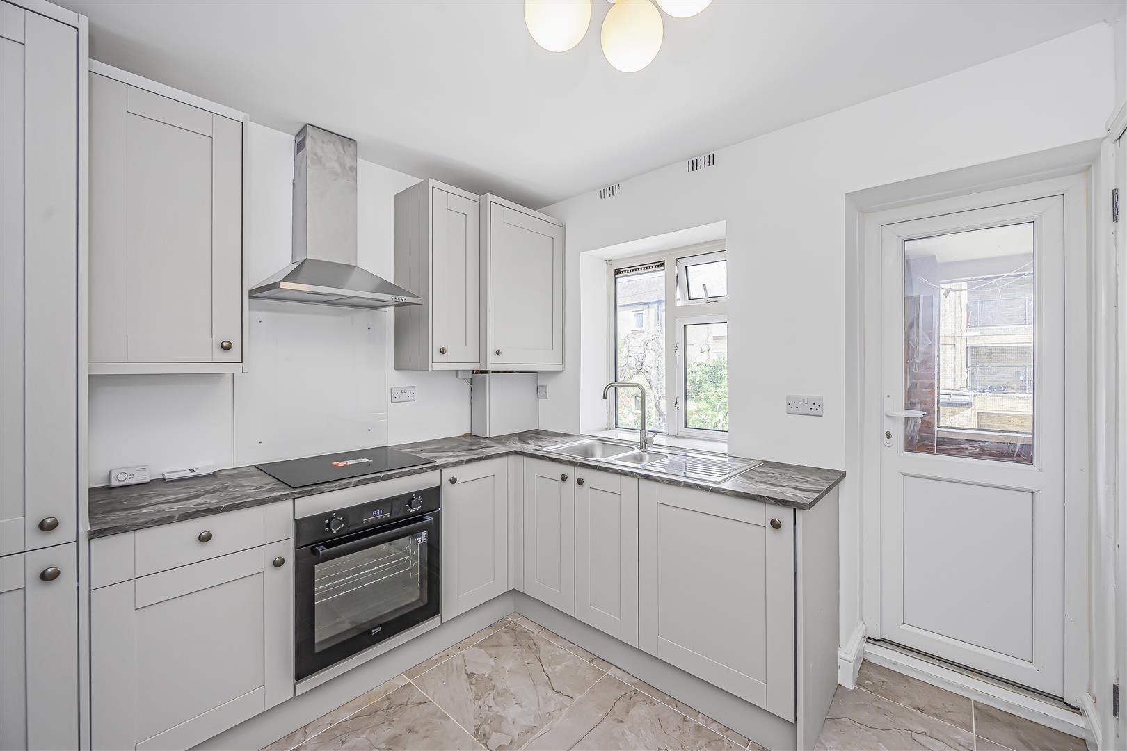 Flat Audley Court in Greater London