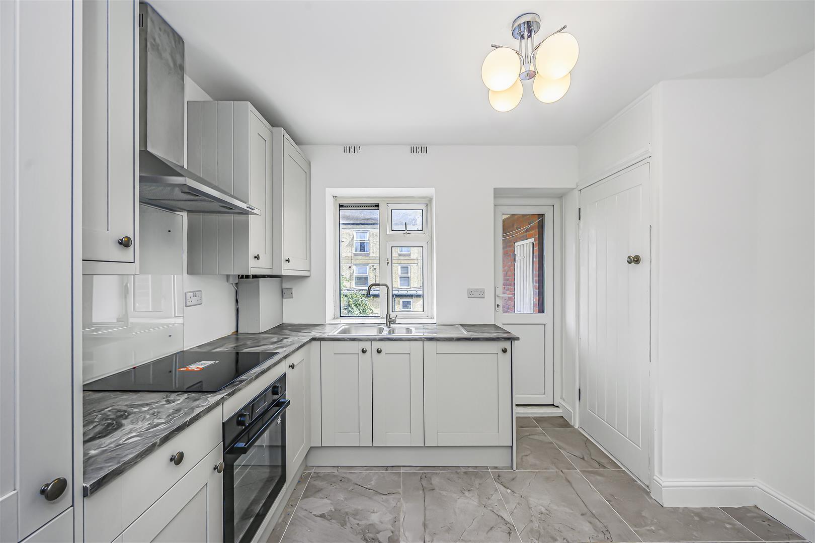 Flat Audley Court in Greater London