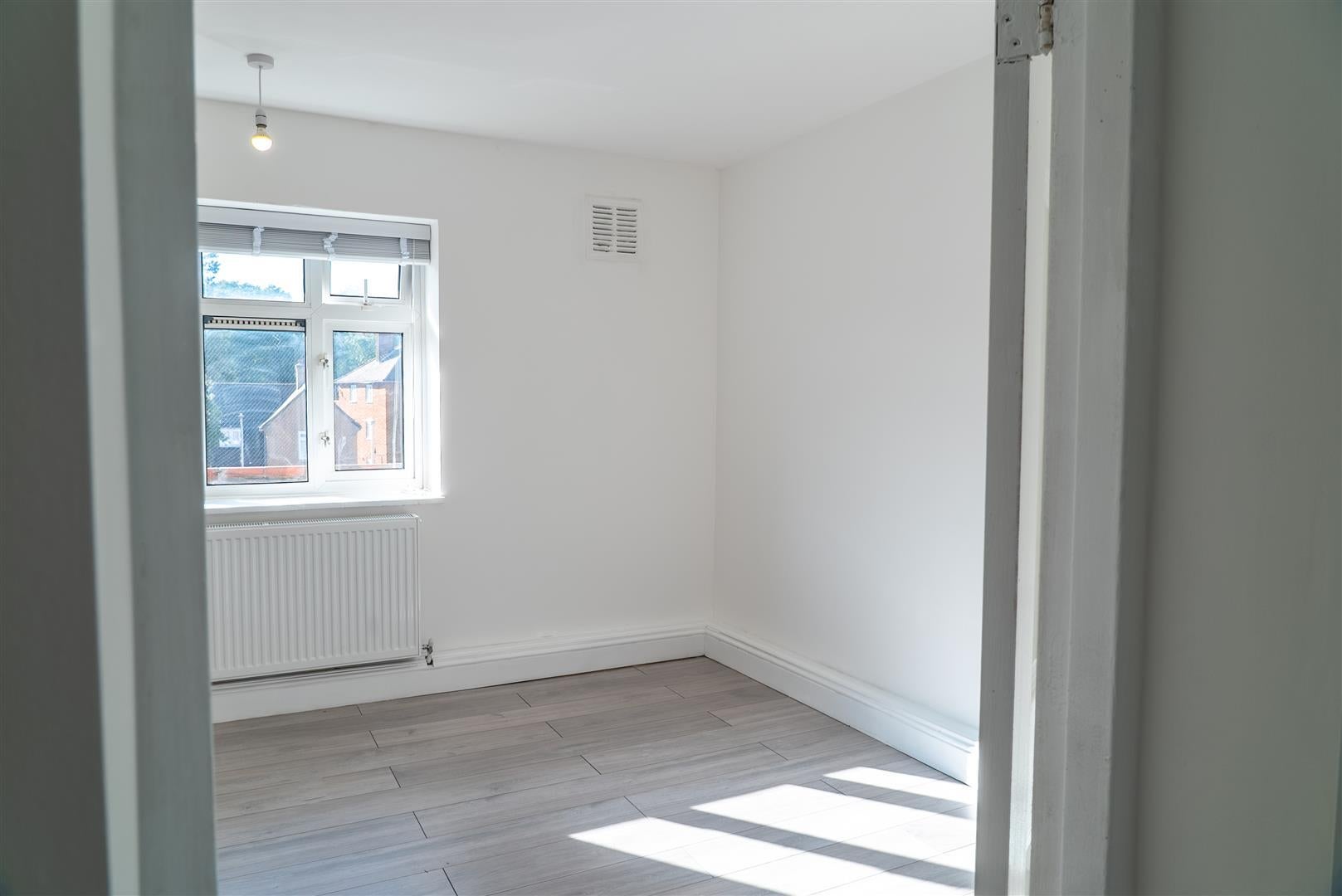 Flat Audley Court in Greater London