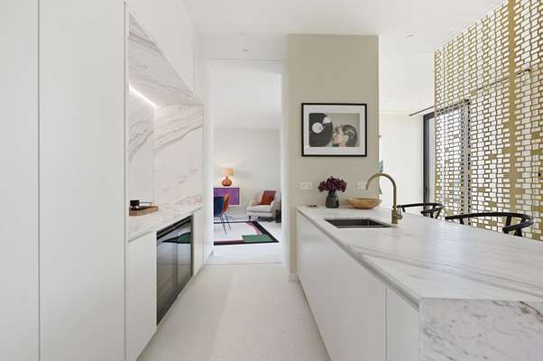 Flat Wood Lane in Greater London