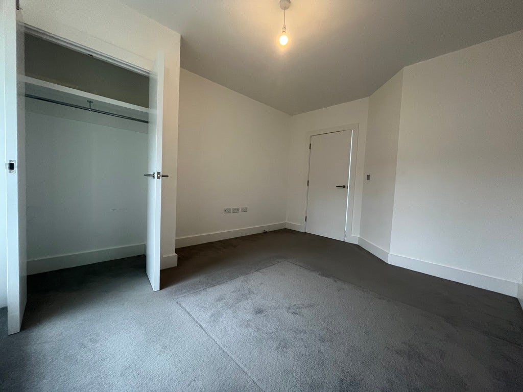 Flat Tylers Place in Maidstone