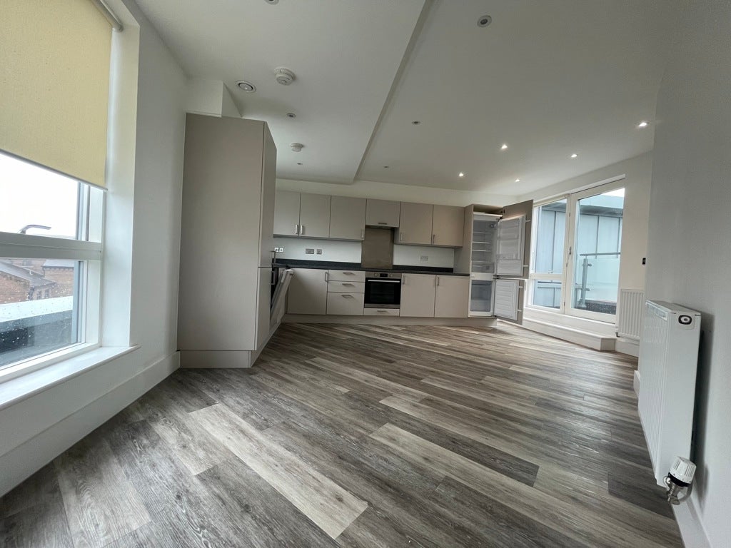 Flat Tylers Place in Maidstone