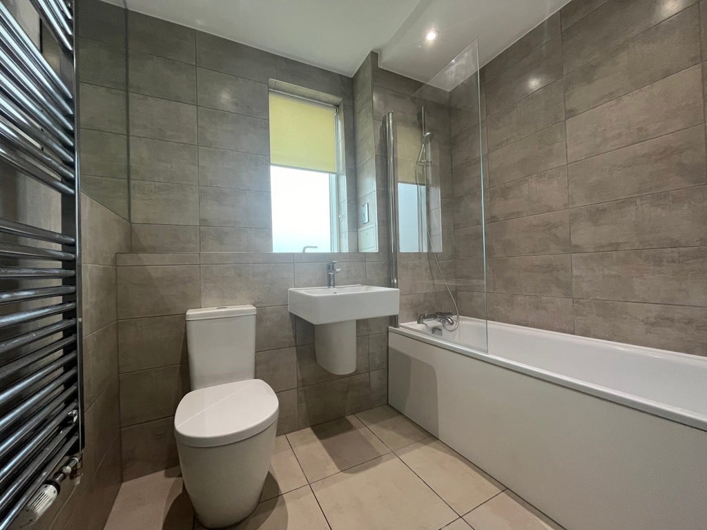 Flat Tylers Place in Maidstone