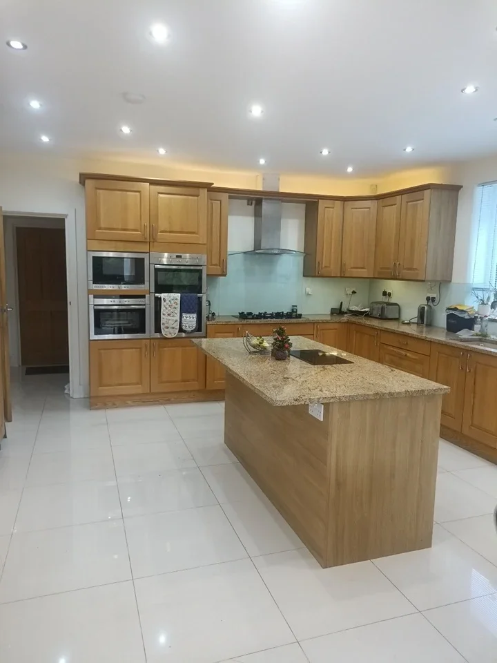 Room Anselm Road in Greater London