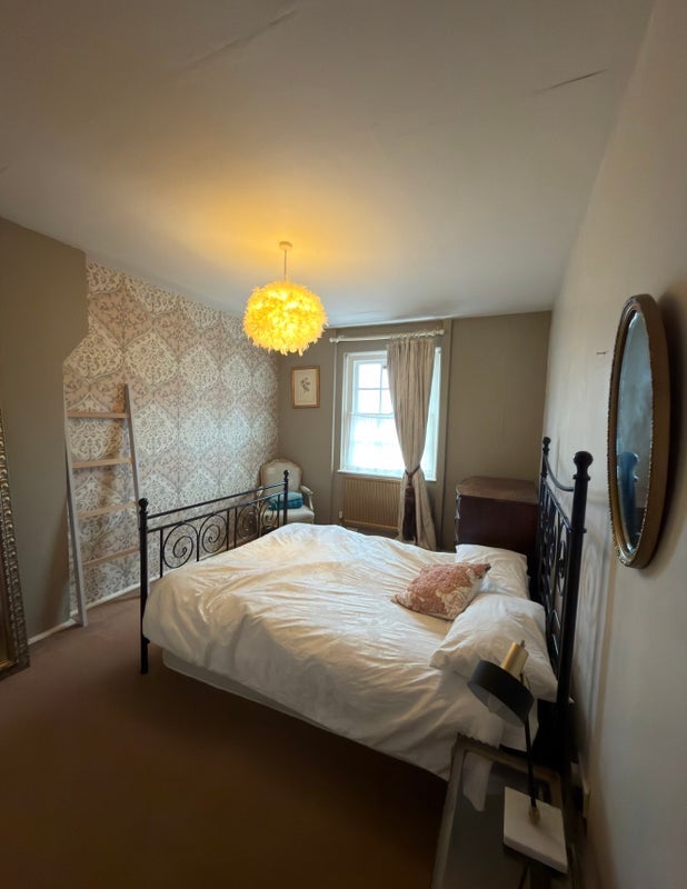Flat Lillie Road in Greater London