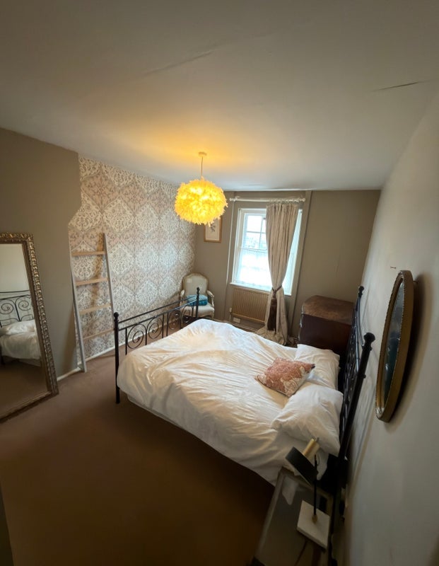 Flat Lillie Road in Greater London