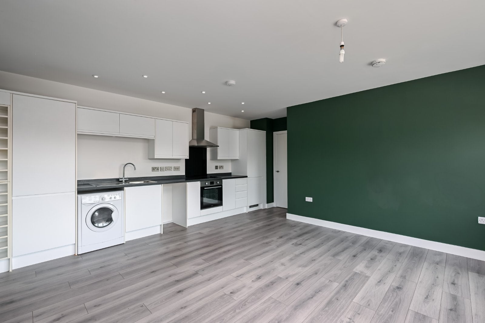 Flat Aviator Court in York