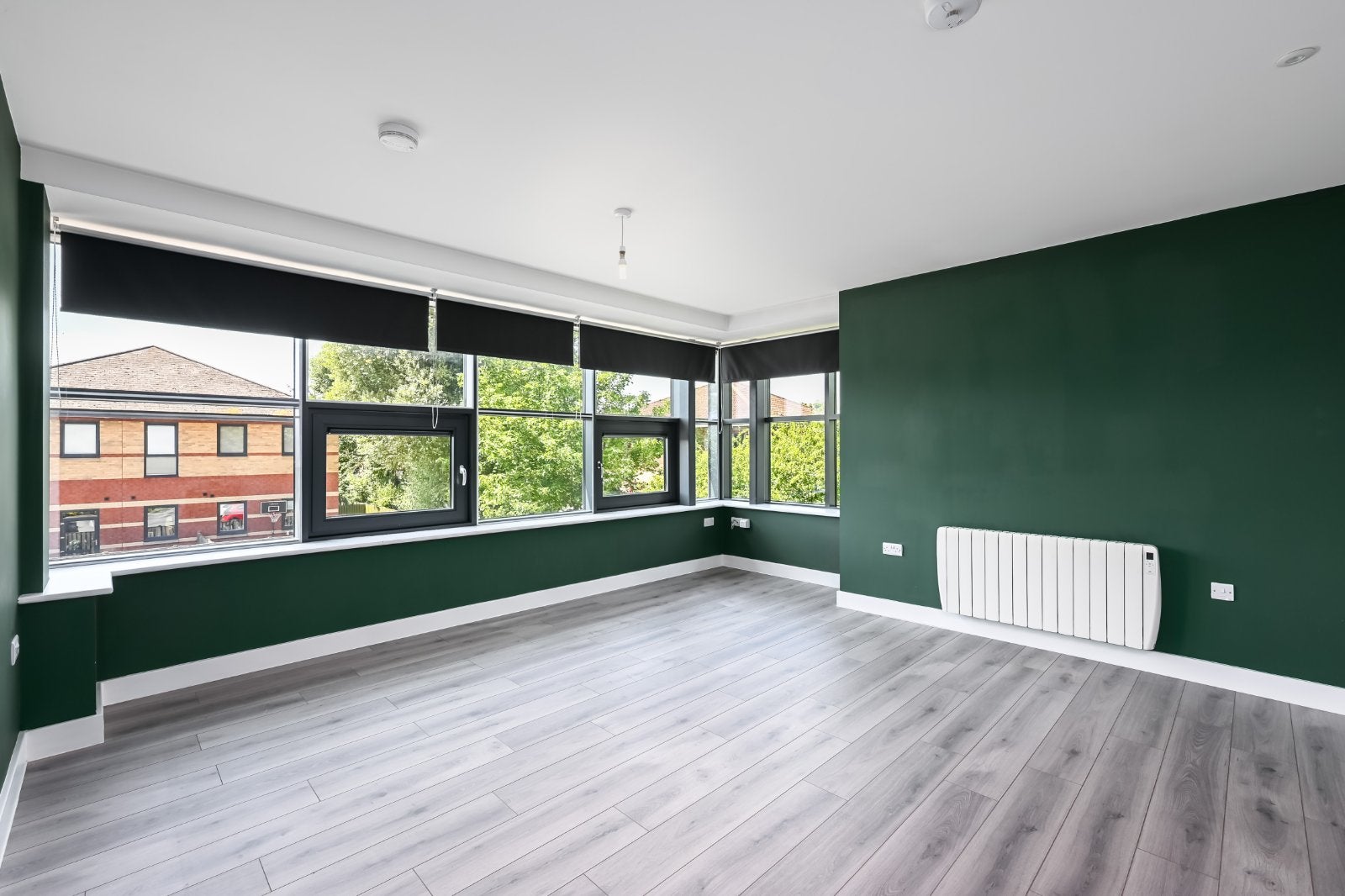 Flat Aviator Court in York